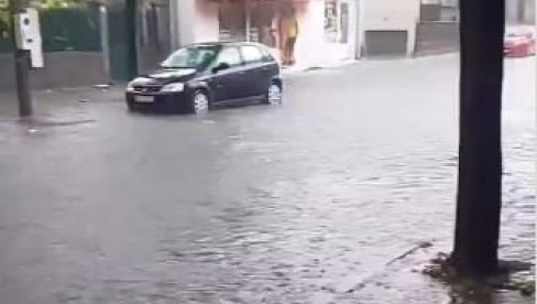 NEVREME POGODILO ZAJEČAR: Jak pljusak potopio ulice (VIDEO)