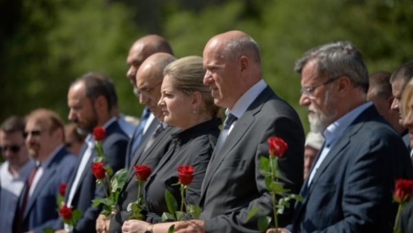 НАЈСТАРИЈА ЖРТВА ИМАЛА 90 ГОДИНА: Комеморација поводом убиства породице Грубор у историменом хрватском селу 1995. НАЈСТАРИЈА ЖРТВА ИМАЛА 90 ГОДИНА: Комеморација поводом убиства породице Грубор у историменом хрватском селу 1995.