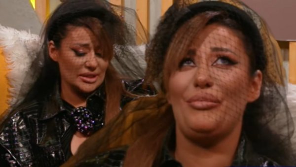 ПЕВАЧИЦА АНА НИКОЛИЋ ПРЕПУШТЕНА СЕБИ: Остала сама, не види никакав излаз из тешке ситуације