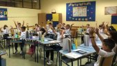 У КОВИНУ 272 ЂАКА ПРВАКА: Општина спремила поклоне за све новајлије у школским клупама У КОВИНУ 272 ЂАКА ПРВАКА: Општина спремила поклоне за све новајлије у школским клупама