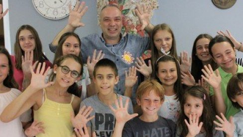 ПОДРШКА СВАКОГ ДАНА, БЕЗ УПУТА: У Дечјем културном центру почело са радом психосоцијално саветовалиште ПОДРШКА СВАКОГ ДАНА, БЕЗ УПУТА: У Дечјем културном центру почело са радом психосоцијално саветовалиште