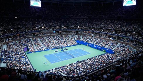 TENIS U NEVERICI: Vrhunska teniserka zarađuje i na sajtu za odrasle, evo šta je još otkriveno o njoj! (FOTO)