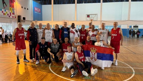 NOSIMO PREDIVNE UTISKE IZ ARGENTINE Dve bronze košarkaških veterana iz Mar del Plate (FOTO)