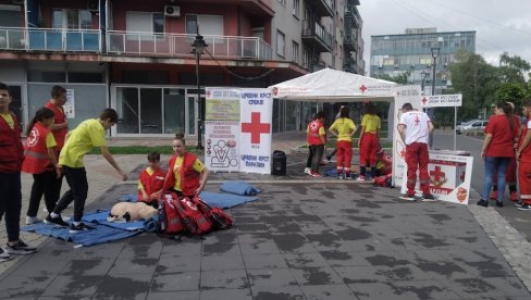 SVETSKI DAN PRVE POMOĆI: Paraćinski Crveni krst obeležiće ga javnim časom