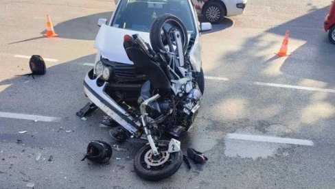 TEŠKA NESREĆA U ŠAPCU: Jedna osoba povređena u sudaru autombila i motora (FOTO)