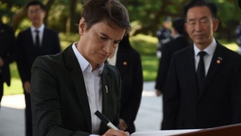 NA MESTU POSVEĆENOM PALIM BORCIMA ZA IDEALE I SLOBODU: Premijerka Brnabić započela posetu Republici Koreji (FOTO)