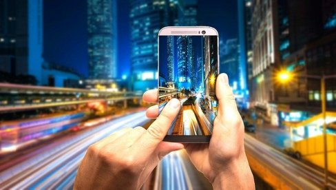 NESTAJANJE SA MREŽA: Zašto ljudi masovno brišu svoje profile ili ćute onlajn