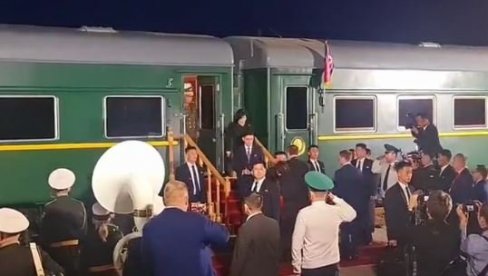 KIM DŽONG UN PUTUJE ZA PEKING: Specijalni voz severnokorejskog lidera prešao kinesku granicu KIM DŽONG UN PUTUJE ZA PEKING: Specijalni voz severnokorejskog lidera prešao kinesku granicu