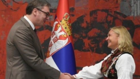 VUČIĆ PRIMIO AKREDITIVNA PISMA: Na odvojenim sastancima sa novim ambasadorima Norveške, Finske i Kambodže (FOTO)