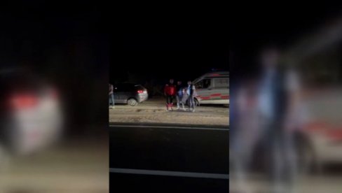 ОВАКО ЈЕ ПАО ВОЗАЧ САНИТЕТА ХИТНЕ ПОМОЋИ: Полиција пронашла три велике кесе пуне марихуане (ВИДЕО) ОВАКО ЈЕ ПАО ВОЗАЧ САНИТЕТА ХИТНЕ ПОМОЋИ: Полиција пронашла три велике кесе пуне марихуане (ВИДЕО)