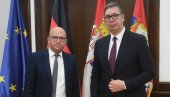 VUČIĆ SE SASTAO SA SARACINOM: Razgovarali smo o angažovanju relevantnih međunarodnih aktera na deeskalaciji situacije na KiM (FOTO)