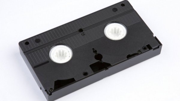 СТАРЕ МУЗИЧКЕ КАСЕТЕ ЗЛАТА ВРЕДНЕ За поједине се може купити и кућа - Проверите да ли их имате!