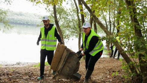 OČIŠĆENO IZLETIŠTE „PERILO“: Akcija „Čisto iz ljubavi“ u Obrenovcu