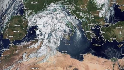 U SRBIJU STIŽE PRLJAVA KIŠA: Ciklon sa Mediterana donosi nam pesak iz Sahare, ali i olujno nevreme