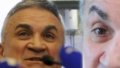 ZAKLJUČAO SE U KUPATILO, SVE POLUPAO Srđan Đoković bio očajan: Popio bih mu svu krv iz žila! Ej, meni 15 odsto - jer mi se žuri! ZAKLJUČAO SE U KUPATILO, SVE POLUPAO Srđan Đoković bio očajan: Popio bih mu svu krv iz žila! Ej, meni 15 odsto - jer mi se žuri!