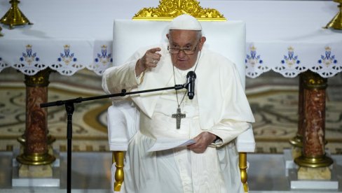 NE PREDUZIMAJU KORAKE DA OKONČAJU SUKOB: Papa Franja osudio ubistva palestinske dece u izraelskim napadima na Pojas Gaze