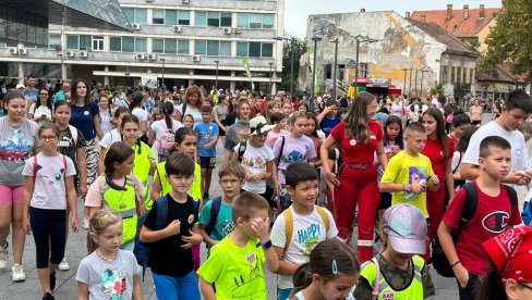 ZA KORAK BLIŽE ZDRAVLJU: Tradicionalna šetnja u Zrenjaninu (FOTO)