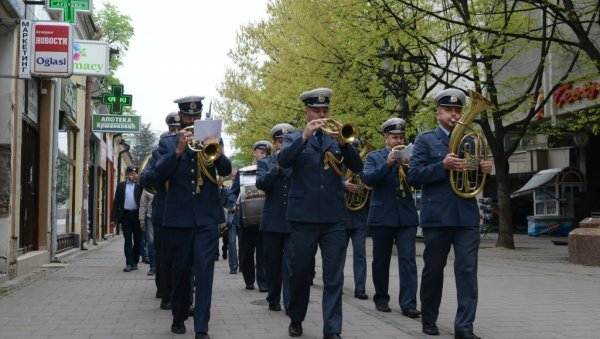 ,,КАД СВЕЦИ МАРШИРАЈУ: Прослава јубилеја ватрогасног оркестра 27. септембар у Краљеву