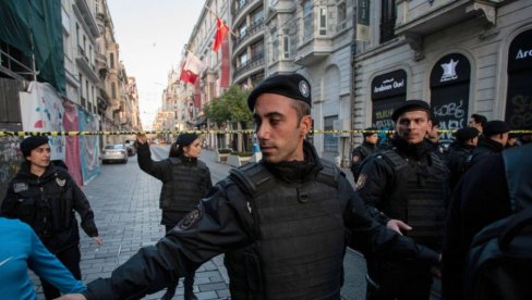 ATENTAT U ISTANBULU: Pucali na biznismena dok je bio sa ženom u kolima, napadači pobegli
