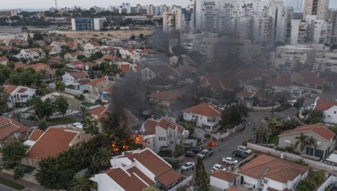 ХАМАС САОПШТИО: Сутра три израелска таоца излазе на слободу