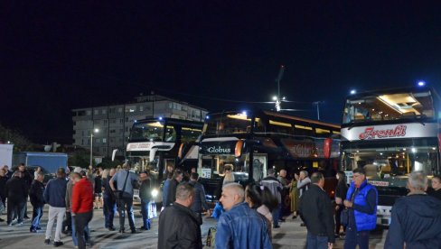 JAGODINCI OTPUTOVALI U BEČ: Delegacija na čelu sa Palmom tradicionalno u Austriji (FOTO)