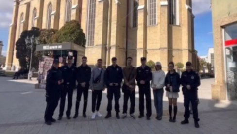 ЗАЈЕДНИЧКЕ ПАТРОЛЕ ЗА ЈАЧУ САРАДЊУ: МУП Србије поуздан партнер Министарства јавне безбедности НК Кине (ФОТО) ЗАЈЕДНИЧКЕ ПАТРОЛЕ ЗА ЈАЧУ САРАДЊУ: МУП Србије поуздан партнер Министарства јавне безбедности НК Кине (ФОТО)