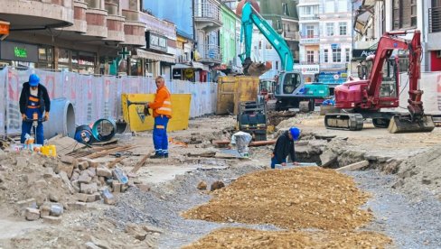 ДРУГА ФАЗА: Наставља се реконструкција Криве чаршије (ФОТО)