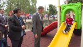 DOBILI IGRALIŠTA: U izgradnju u Opariću i Belušiću uloženo 4.3 miliona dinara DOBILI IGRALIŠTA: U izgradnju u Opariću i Belušiću uloženo 4.3 miliona dinara