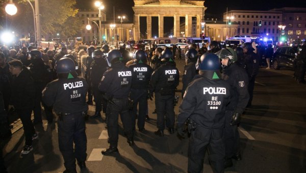 СТИЖЕ 40.000 ЕНГЛЕЗА: Немачка полиција саветује хулигане да бирају пиво са мање алкохола