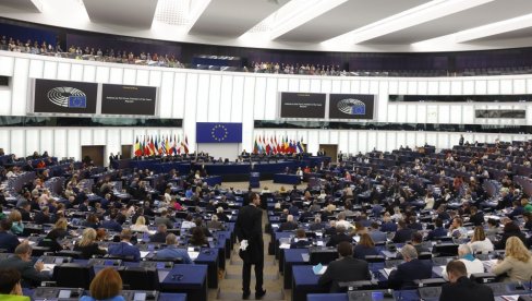 ПРЕТРЕСИ У ЕВРОПСКОМ ПАРЛАМЕНТУ: Истрага о наводном мешању Русије