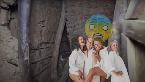 Muškarac 55 godina u izolaciji - plaši se žena (VIDEO) Muškarac 55 godina u izolaciji - plaši se žena (VIDEO)