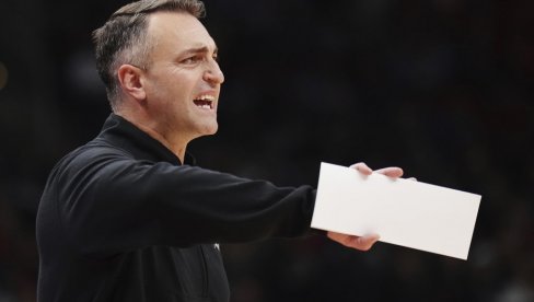 OGLASILA SE NBA LIGA: Rajaković i Toronto žestoko oštećeni protiv Bulsa