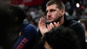 NIKOLA JOKIĆ U EKSTAZI! Pogledajte kako je najbolji košarkaš sveta proslavio trijumf omiljenog konja (VIDEO)