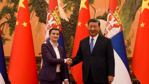 PREMIJERKA RAZGOVARALA SA LIDEROM KINE: Si Điping nagovestio da će sledeće godine doći u Srbiju (FOTO) PREMIJERKA RAZGOVARALA SA LIDEROM KINE: Si Điping nagovestio da će sledeće godine doći u Srbiju (FOTO)