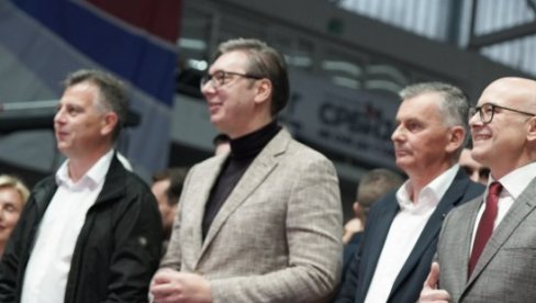 ВУЧИЋ УПОЗОРИО НАРОД НА ИДЕЈЕ ОПОЗИЦИЈЕ: Они који хоће да нас победе одмах ће прикључити Србију НАТО пакту и увести санкције Русији ВУЧИЋ УПОЗОРИО НАРОД НА ИДЕЈЕ ОПОЗИЦИЈЕ: Они који хоће да нас победе одмах ће прикључити Србију НАТО пакту и увести санкције Русији