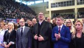 DO POBEDE, SRBIJA NE SME DA STANE: Snažne poruke sa skupa SNS u Smederevu (VIDEO)