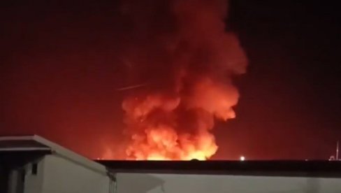 VELIKI POŽAR U JAGODINI: Čuju se detonacije, dim kulja u nebo (VIDEO)