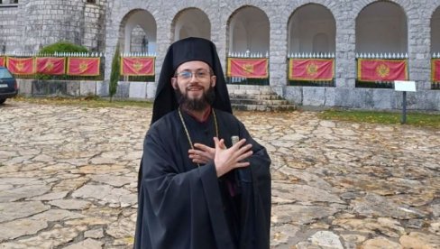 ЛАЖНИ АЛБАНСКИ СВЕШТЕНИК ПРОВОЦИРА НА ЦЕТИЊУ: Показао двоглавог орла и поручио - Црногорска црква је независна од српске демонске (ФОТО)