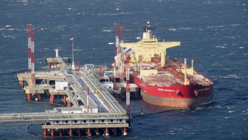 FAJNENŠEL TAJMS TVRDI: Zapad još jednom omanuo, pokušaj da se ograniči cena ruske nafte je propao