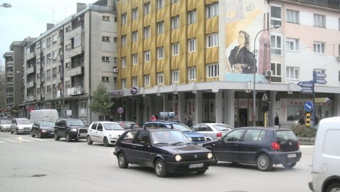 ПОЗИВ ЦРВЕНОГ КРСТА У ПОЖАРЕВЦУ: Обука за младе о безбедности у саобраћају ПОЗИВ ЦРВЕНОГ КРСТА У ПОЖАРЕВЦУ: Обука за младе о безбедности у саобраћају