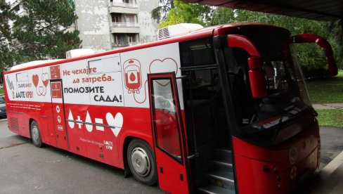 NOVA AKCIJA: Transfuziomobil na trgu ispred opštine Zvezdara