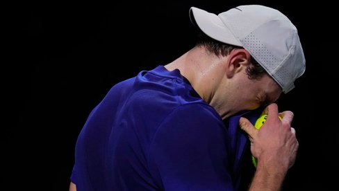 TENISKI USTANAK! Deveti igrač sveta grmi na ATP, sledi pakao TENISKI USTANAK! Deveti igrač sveta grmi na ATP, sledi pakao