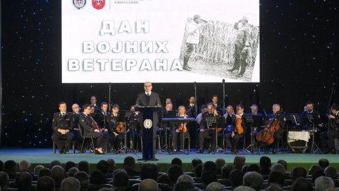 VOJNIM VETERANIMA DUGUJEMO NAŠU SLOBODU: Vučević - Odajemo poštu besmrtnom nebeskom stroju palih predaka (FOTO)