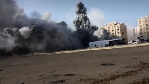 VAZDUŠNI NAPAD NA STAMBENI KOMPLEKS: Izraelci bombardovali stambene zgrade u Kan Junisu (VIDEO)