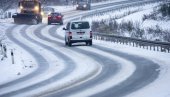 ODLOŽITE PUT KA OVIM DELOVIMA SRBIJE: Upozorenje AMSS vozačima - pored snega na putevima još jedna opasna pojav