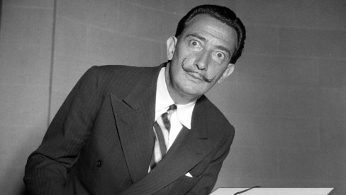 ЕКСЦЕНТРИК КОЈИ ЈЕ ПОСТАО КЛАСИК: У римској Палати „Чипола“ изложба „Традиција и револуција“ о уметничком опусу Далија ЕКСЦЕНТРИК КОЈИ ЈЕ ПОСТАО КЛАСИК: У римској Палати „Чипола“ изложба „Традиција и револуција“ о уметничком опусу Далија