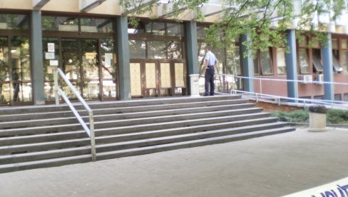 TROJICI UKINUT PRITVOR, ČETVRTI U KUĆNOM UZ ELEKTREONSKI NADZOR: Viši sud u Novom Sadu preinačio rešenje Osnovnog suda