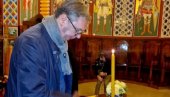 PREDSEDNIK VUČIĆ POSETIO MANASTIR ĐUNIS: Ponosan sam na našu tradiciju i veru (FOTO)