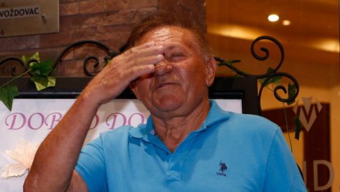 БОЈАНИЋ ИЗНЕНАДИО: Знате ли шта је по образовању фолк певач? БОЈАНИЋ ИЗНЕНАДИО: Знате ли шта је по образовању фолк певач?