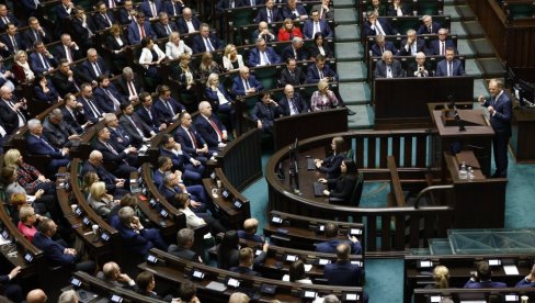 HITNA SEDNICA BEZBEDNOSNOG BIROA U POLJSKOJ: Prisustvovaće Navrocki i Tusk HITNA SEDNICA BEZBEDNOSNOG BIROA U POLJSKOJ: Prisustvovaće Navrocki i Tusk